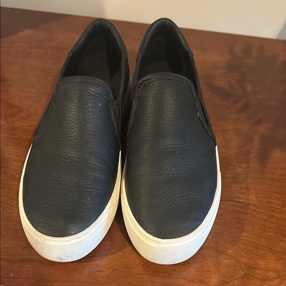 Black Slip-On Sneakers Ugg